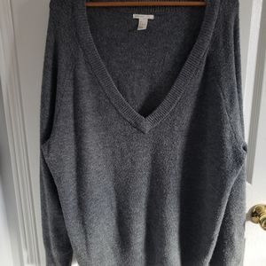 H&M oversized gray V-neck sweater